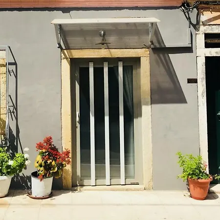 Port Industrial Studio